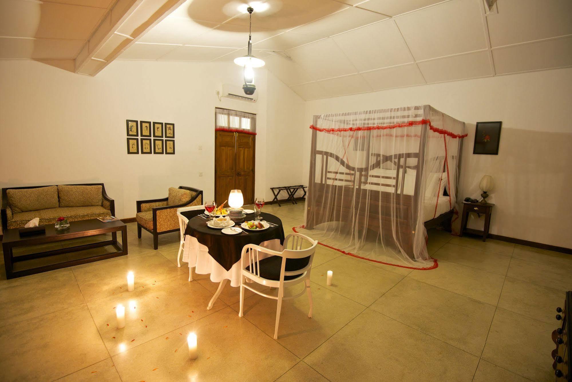 Mountbatten Bungalow- Thema Collection แคนดี้ ภายนอก รูปภาพ